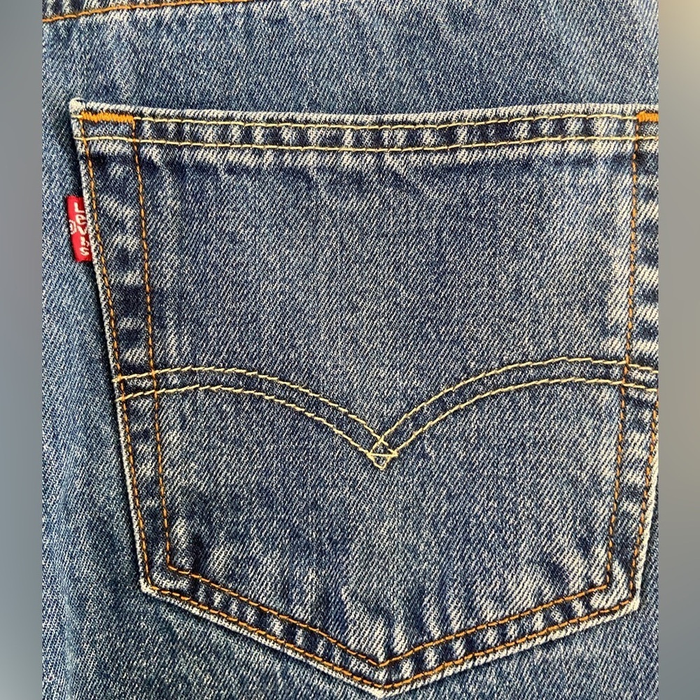 Levi’s 550 Relaxed Fit Men’s Jean Medium Stone Wash Non Stretch Size 35 x 30 - Picture 9 of 9